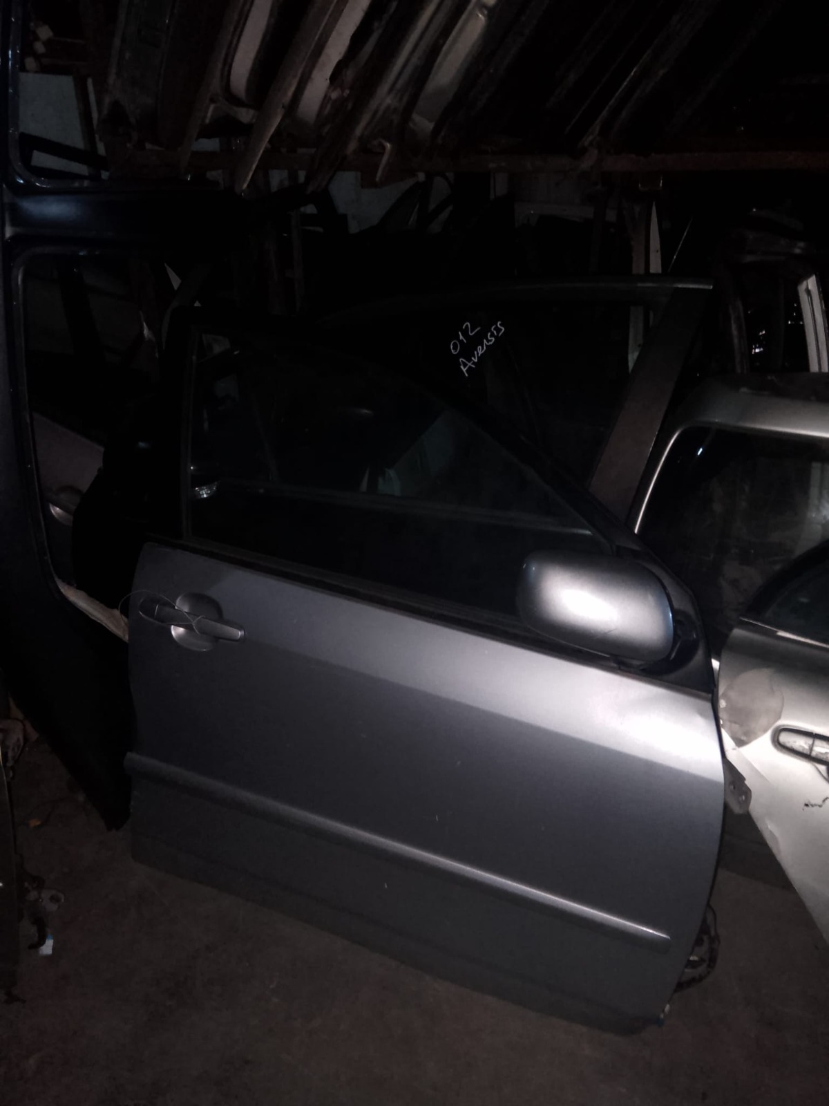 Toyota Corolla Sağ Ön Kapı