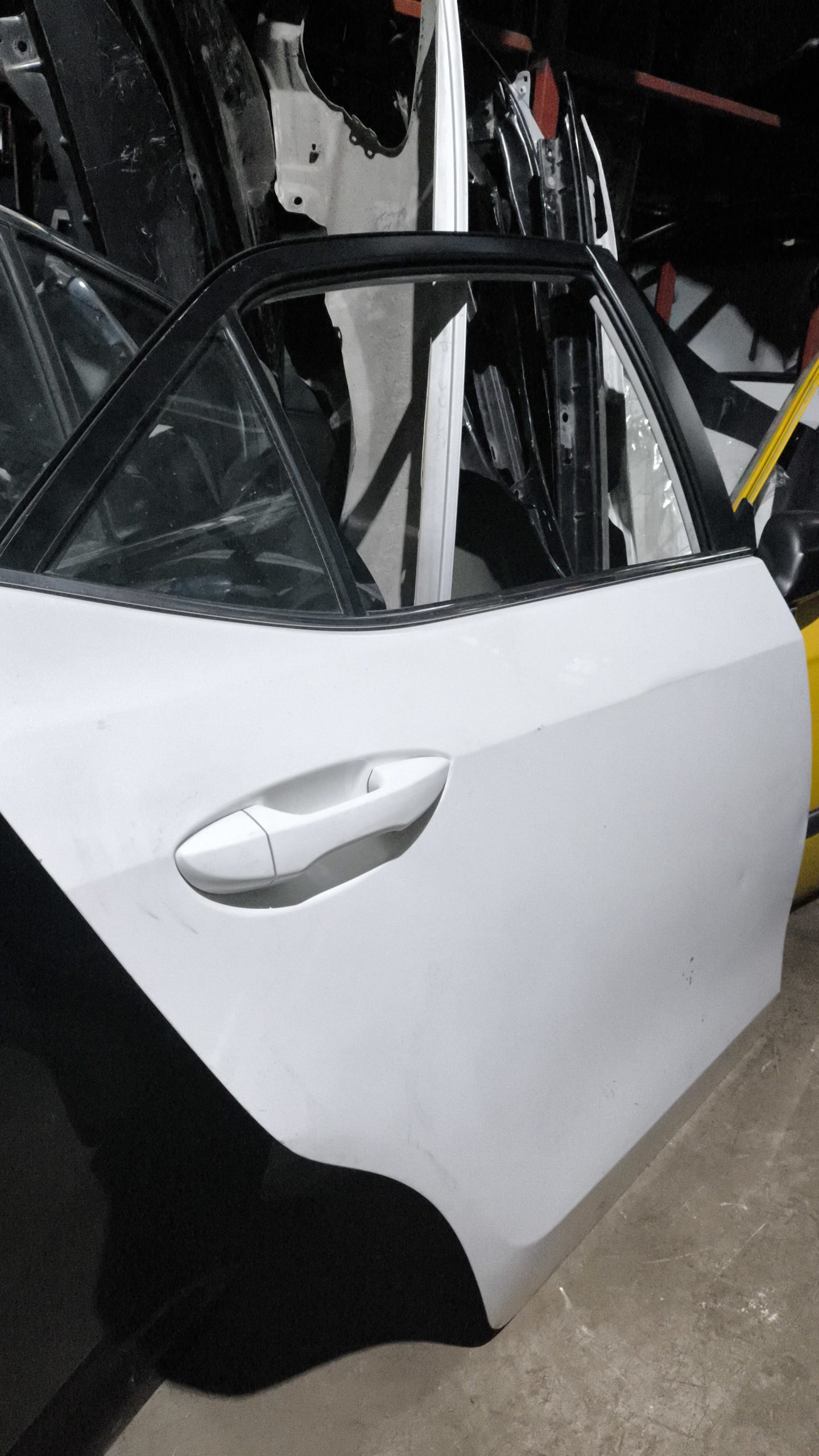 Toyota Corolla 2018 Sağ Arka Kapı