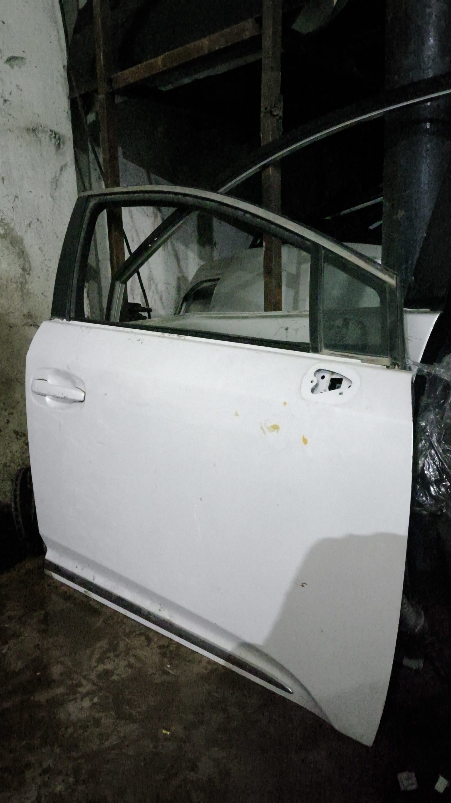 Toyota Avensis 2014 Sağ Ön Kapı