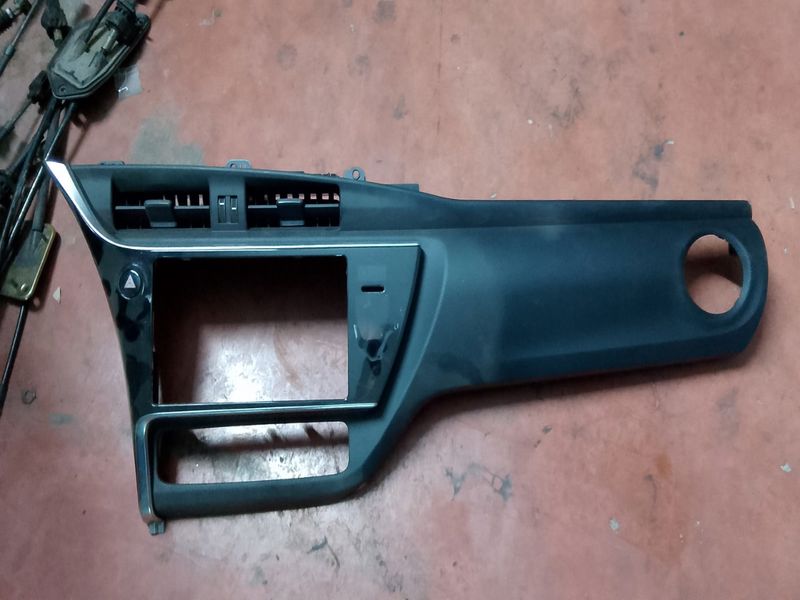 Toyota Corolla Multimedya Çerçevesi