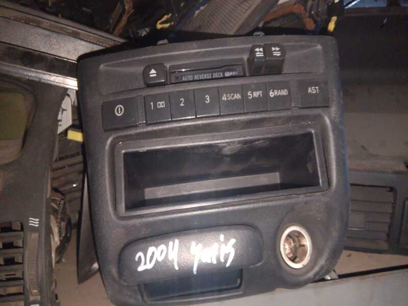 Toyota Yaris Teyp Çerçevesi