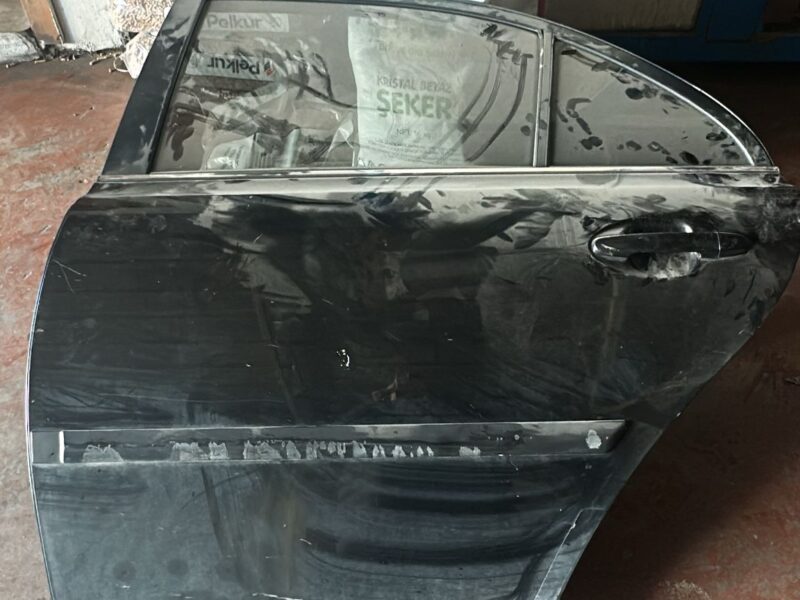 Toyota Avensis Sol Arka Kapı 2008 Model
