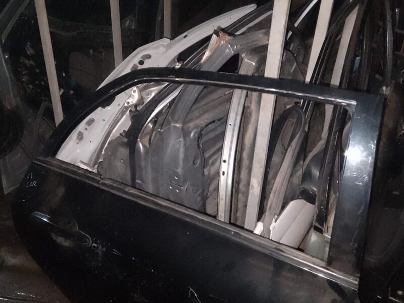Toyota Corolla Sağ Arka Kapı 2008-2011