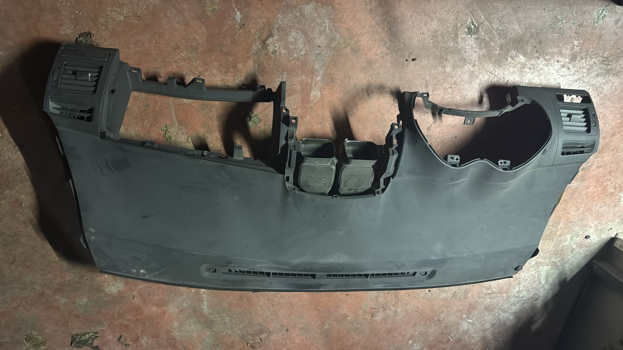 Toyota Auris Torpido Göğüs 2008-2011 Model