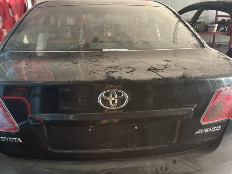 Toyota Avensis Bagaj Kapağı 2011-2015 Model