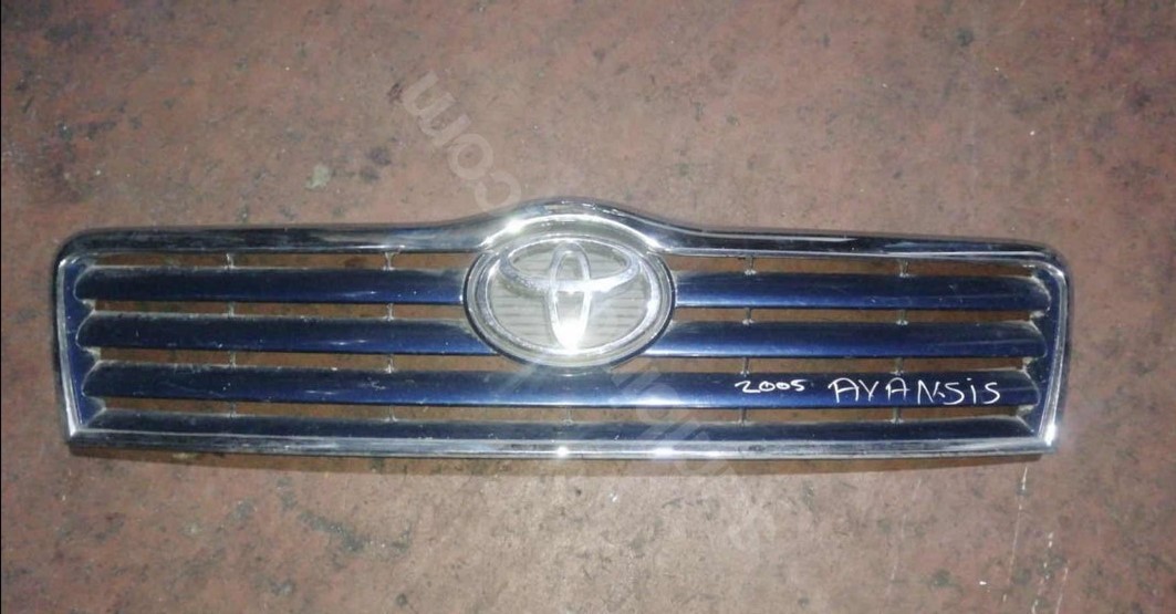 Toyota Avensis Ön Panjur 2005 Model