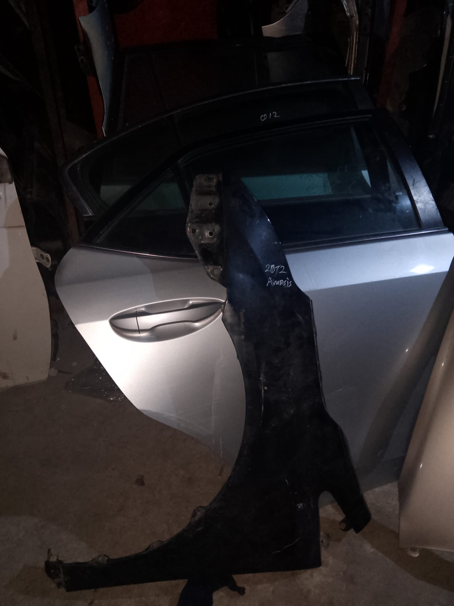 Toyota Avensis Sol Çamurluk 2012-2017 Model