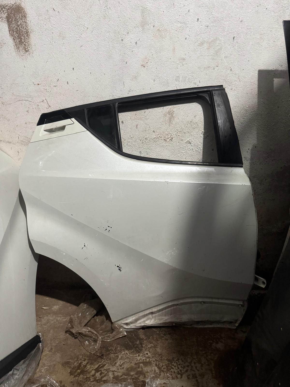Toyota Chr Sağ Arka Kapı 2012-2018 Model