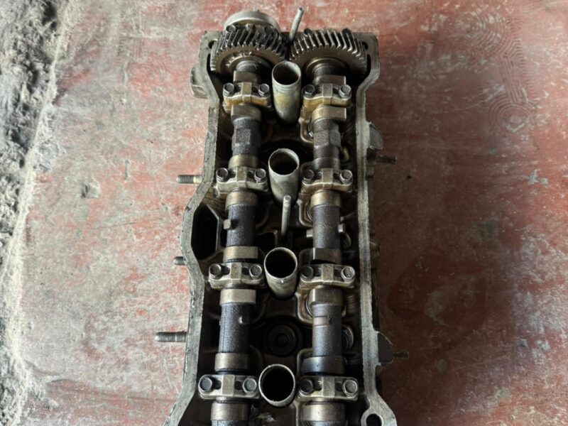 Toyota Corolla 1.6 Karbiratörlü Silindir Kapağı 1993-1998 Model