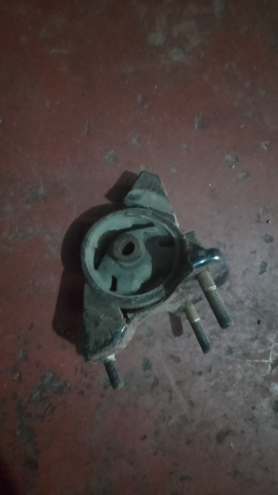 Toyota Corolla 101 Kasa Sağ Motor Sağ Motor Kulağı 1993-1998 Model