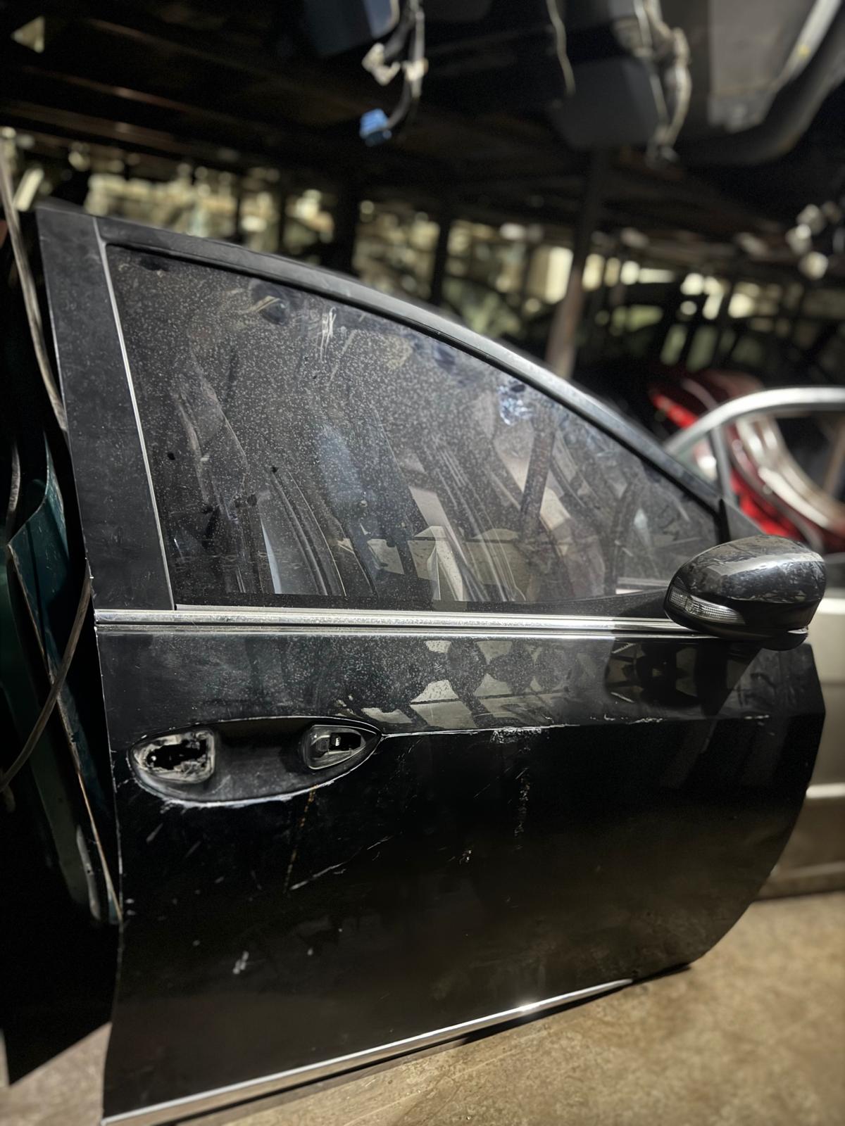 Toyota Corolla Sağ Ön Kapı 2013-2018 Model