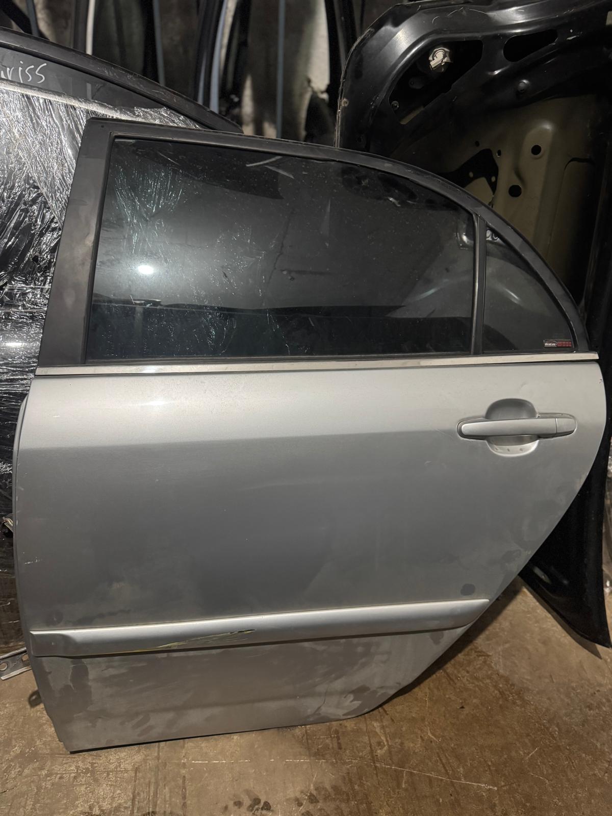 Toyota Corolla Sol Arka Kapı 2003-2007 Model