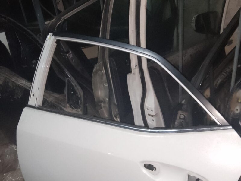 Toyota Corolla Sol Arka Kapı 2013-2018 Model