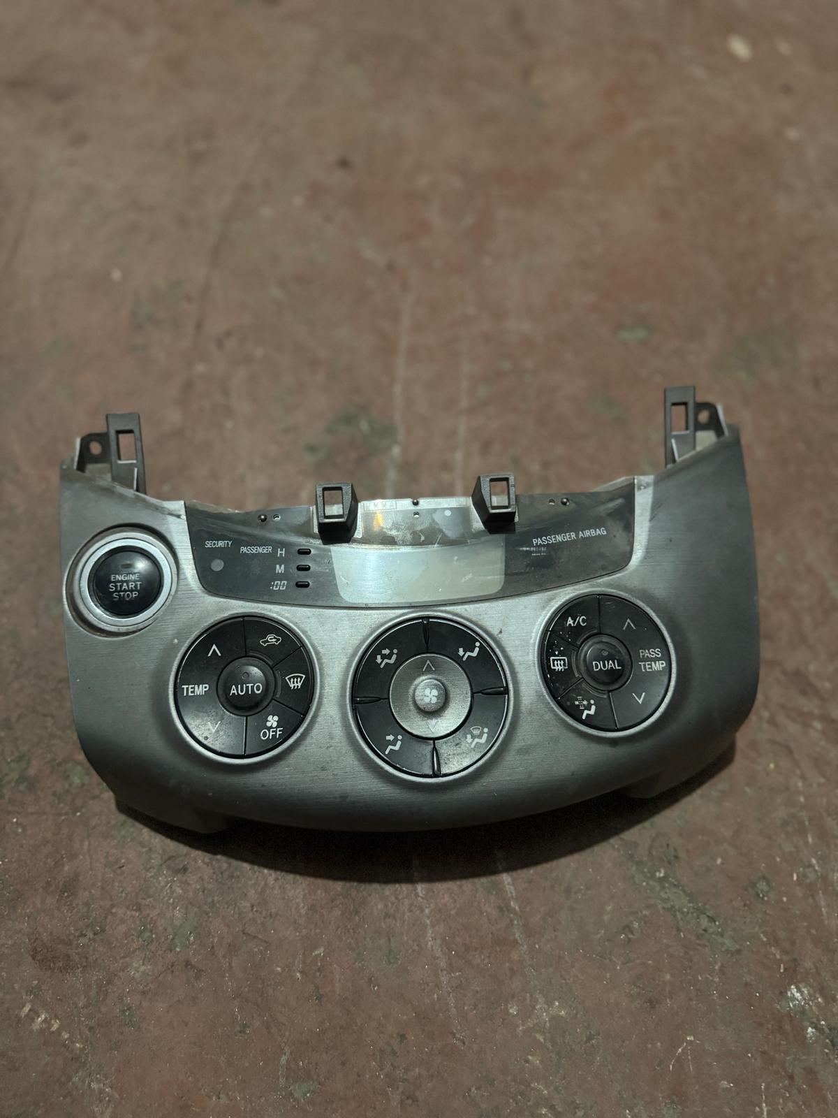 Toyota Rav4 Klima Kontrol Paneli 2008-2010 Model