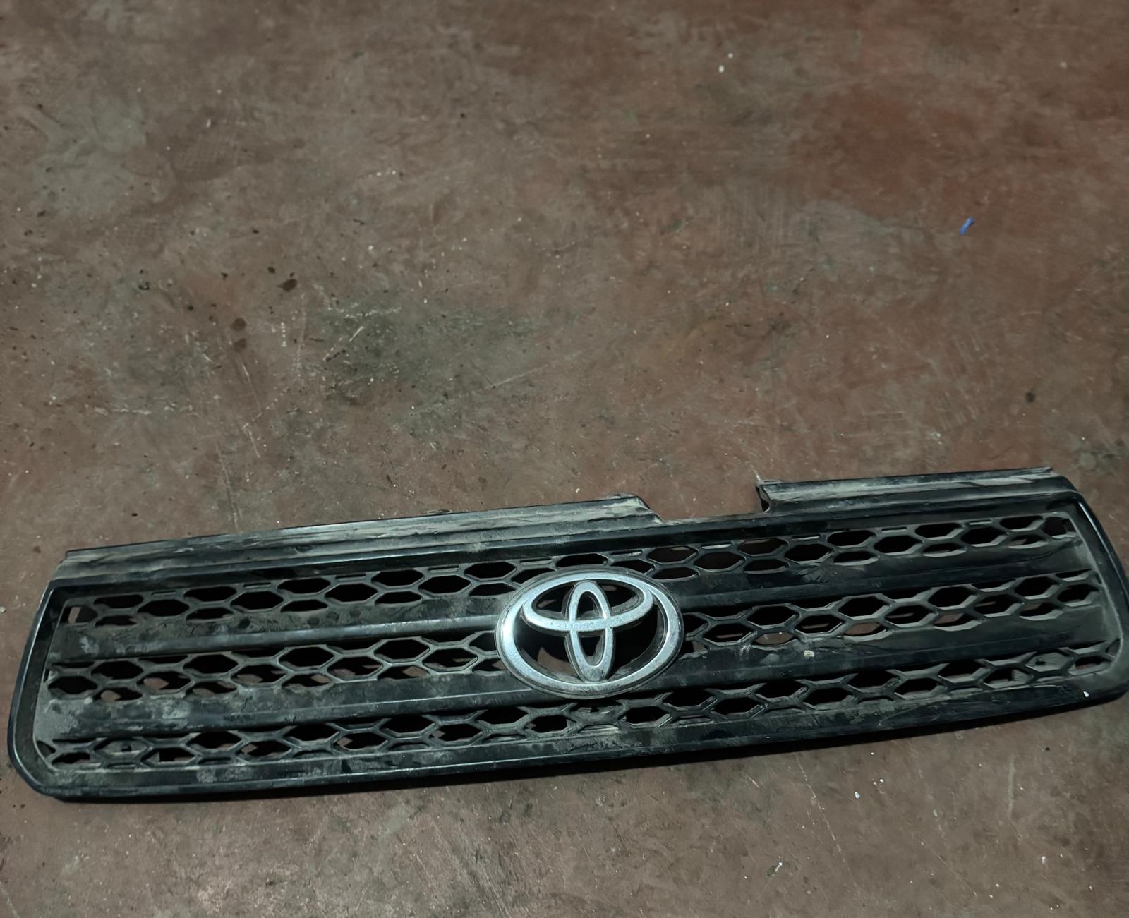 Toyota Rav4 Ön Panjur 2008-2010 Model