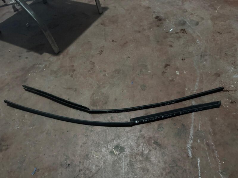 Toyota Rav4 Sağ Tavan Plastiği 2008-2010 Model