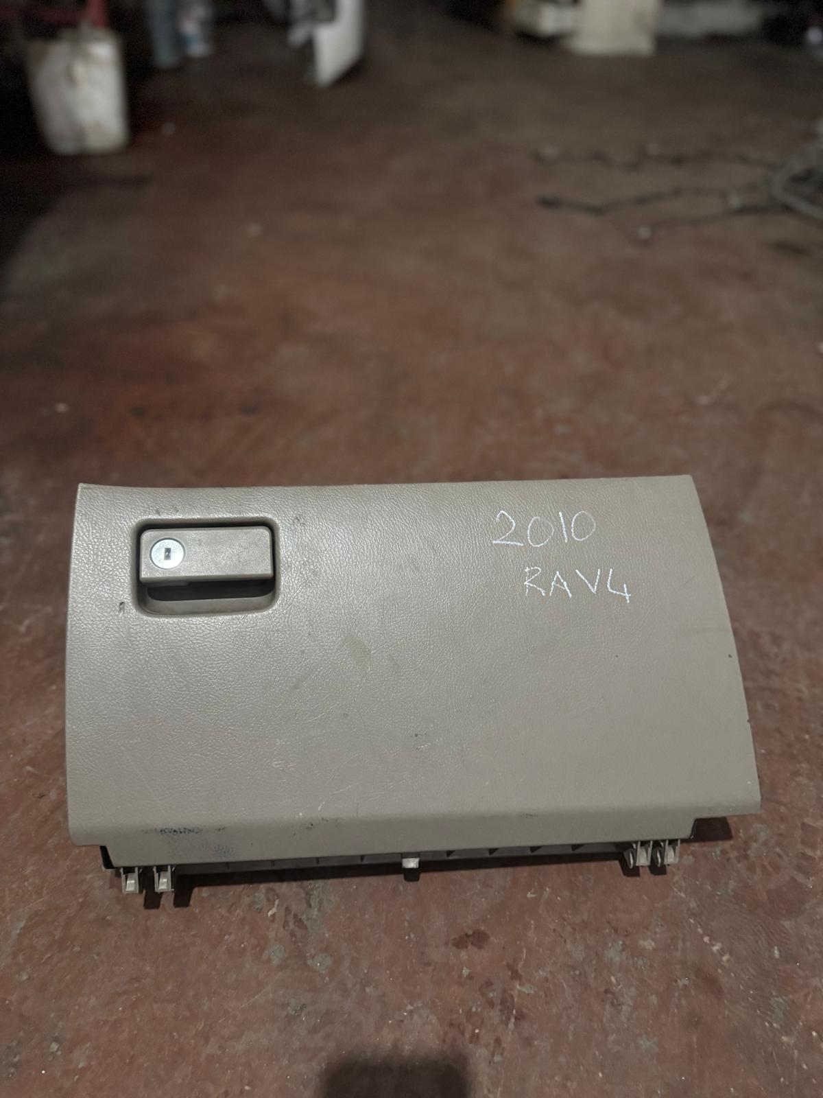 Toyota Rav4 Torpido Kapağı 2008-2010 Model