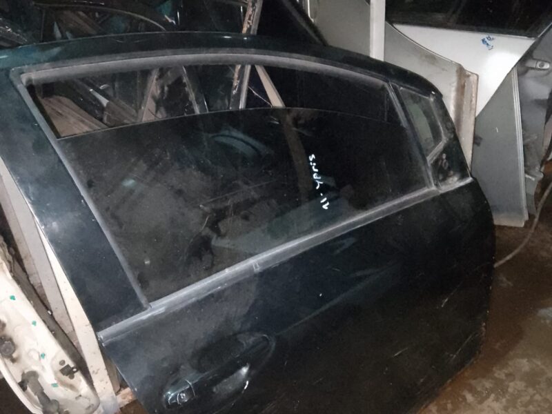 Toyota Yaris Sağ Ön Kapı 2011-2015 Model